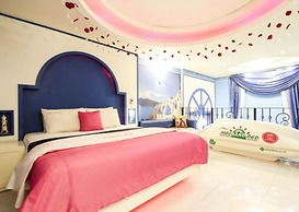 Belita N Goodtime Drive-in Motel