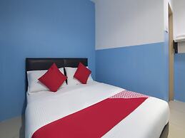 OYO 44072 Mines Cempaka Hotel