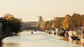 Holiday Inn - the niu, Fender Amsterdam by IHG