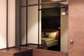 Holiday Inn - the niu, Fender Amsterdam by IHG