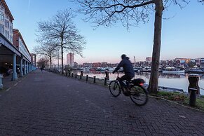 Holiday Inn - the niu, Fender Amsterdam by IHG