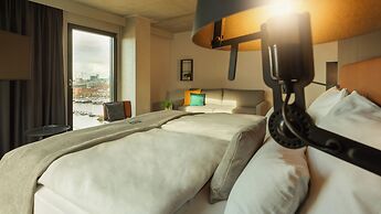 Holiday Inn - the niu, Fender Amsterdam by IHG