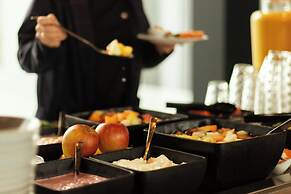 Holiday Inn - the niu, Fender Amsterdam by IHG