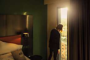 Holiday Inn - the niu, Fender Amsterdam by IHG