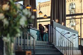 Holiday Inn - the niu, Fender Amsterdam by IHG