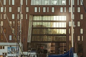 Holiday Inn - the niu, Fender Amsterdam by IHG