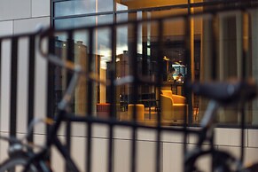 Holiday Inn - the niu, Fender Amsterdam by IHG