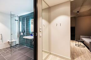 Holiday Inn - the niu, Fender Amsterdam by IHG