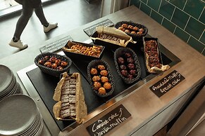 Holiday Inn - the niu, Fender Amsterdam by IHG