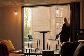 Holiday Inn - the niu, Fender Amsterdam by IHG