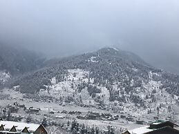 Ride At Hill-Nihal Hotel & Cottage