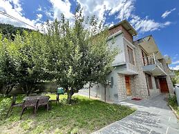 Ride At Hill-Nihal Hotel & Cottage