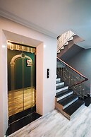 N Queen Apartment Hotel