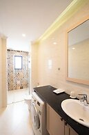 N Queen Apartment Hotel