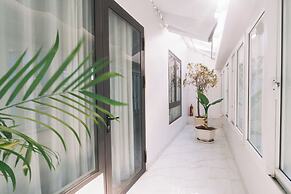 N Queen Apartment Hotel