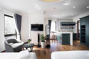 N Queen Apartment Hotel