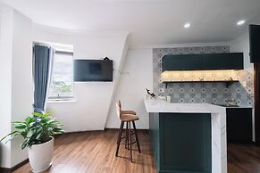 N Queen Apartment Hotel