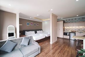 N Queen Apartment Hotel