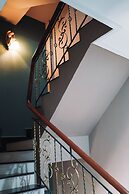 N Queen Apartment Hotel