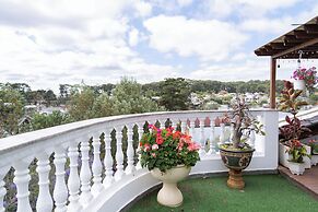 N Queen Apartment Hotel