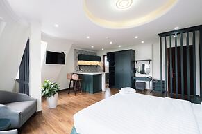 N Queen Apartment Hotel