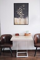 N Queen Apartment Hotel