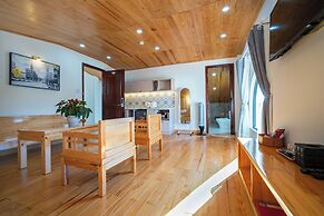 N Queen Apartment Hotel