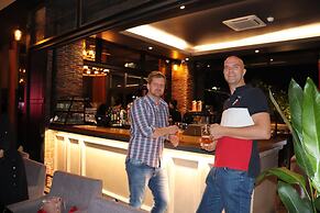 CHECK inn Phnom Penh BKK 1