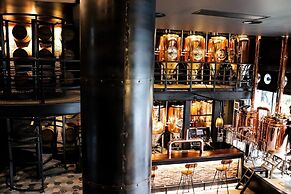 CHECK inn Phnom Penh BKK 1