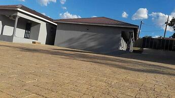 Joy Guesthouse-Seapoint - Adults Only
