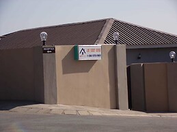 Joy Guesthouse-Seapoint - Adults Only