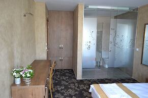 Garni Hotel Chicha - Winery Skrbic