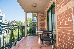 Spacious & Cozy Apartment In Heart Of Redfern