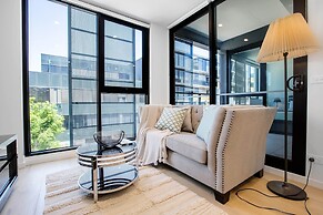 Stunning Bright Apartment At Hawthron/Glenferrie Station