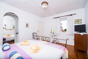 Rooms Lavanda & Ruzmarin