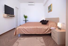 Ploce Apartments- Adults only