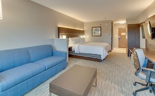 Holiday Inn Express & Suites Union City, an IHG Hotel