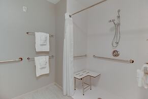 Holiday Inn Express & Suites Union City by IHG