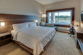 Holiday Inn Express & Suites Union City by IHG