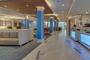 Holiday Inn Express & Suites Union City by IHG