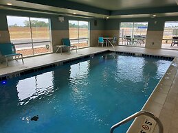 Holiday Inn Express & Suites Union City by IHG