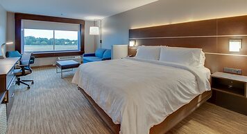Holiday Inn Express & Suites Union City by IHG