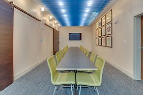 Holiday Inn Express & Suites Union City by IHG