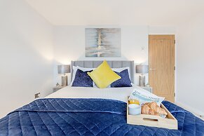 Spacious Apartment In The Heart Of Windsor