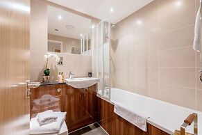 Spacious Apartment In The Heart Of Windsor