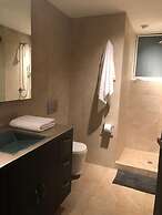 Masaryk Spacious & Modern apt w-Terrace