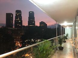 Masaryk Spacious & Modern apt w-Terrace