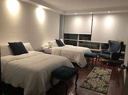 Masaryk Spacious & Modern apt w-Terrace
