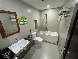 New Century Hotel Cau Giay