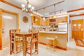 Updated 1br Premier  At Black Bear Lodge- Kids Ski Free 1 Bedroom Cond